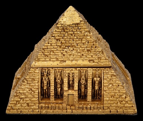 Pyramide klein zum öffnen - zum,