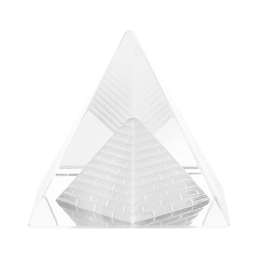 Klare kristallpyramide - klare,