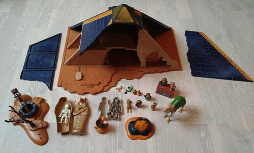 Playmobil - 🏺,